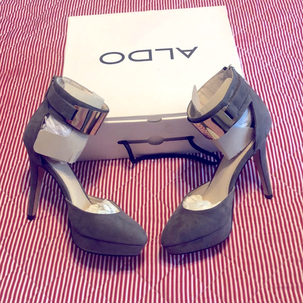 Gray size 8.5 US platform sude dress heel with gold detail on the ankle strap